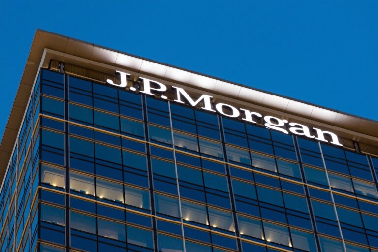 JPMorganのダイモンCEO、ブロックチェーンを基盤とした新たな競合勢力に言及