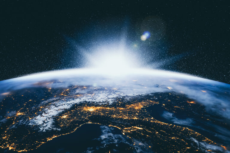 前澤友作氏、宇宙で撮影した写真と動画をNFTに