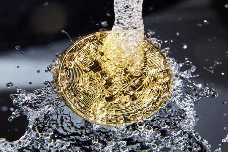 暗号資産による資金洗浄に関与したカルティエ一族の男に懲役8年の有罪判決