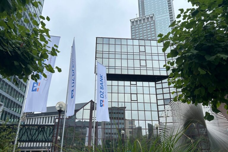 ドイツ第2位のDZ Bank、個人向け暗号資産取引でMiCAライセンスを取得