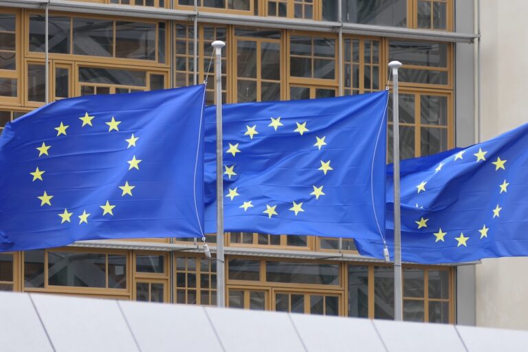 MiCA施行でEUユーザーの争奪戦が始まった