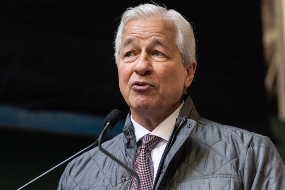 JPモルガンのダイモンCEO、「銀行はクラリティ法案に反対する戦いを続ける」