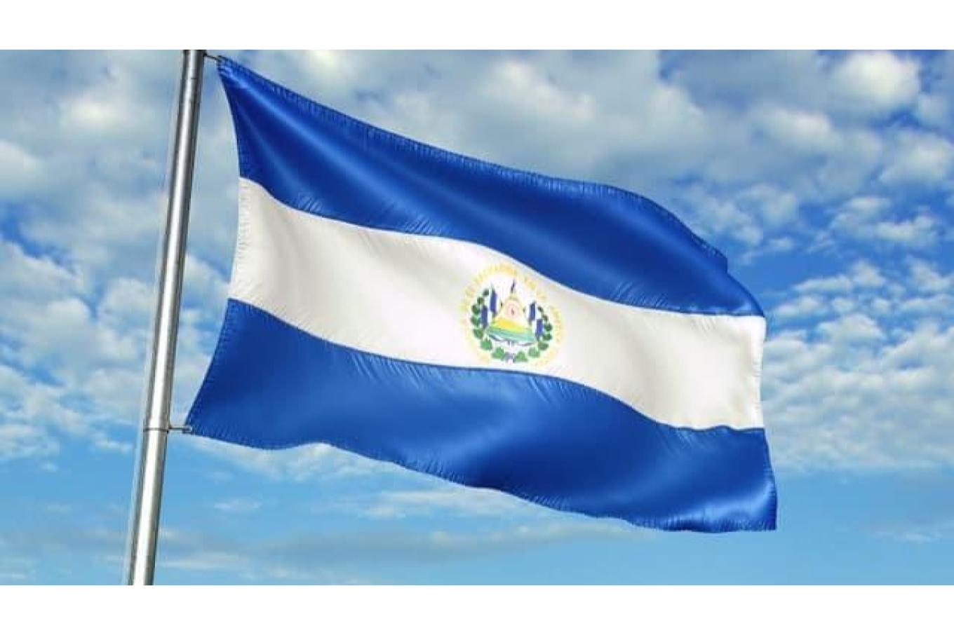 まるで自分が抱いているよう…主観アングルで最高の美少女と中出し！ 東條なつ