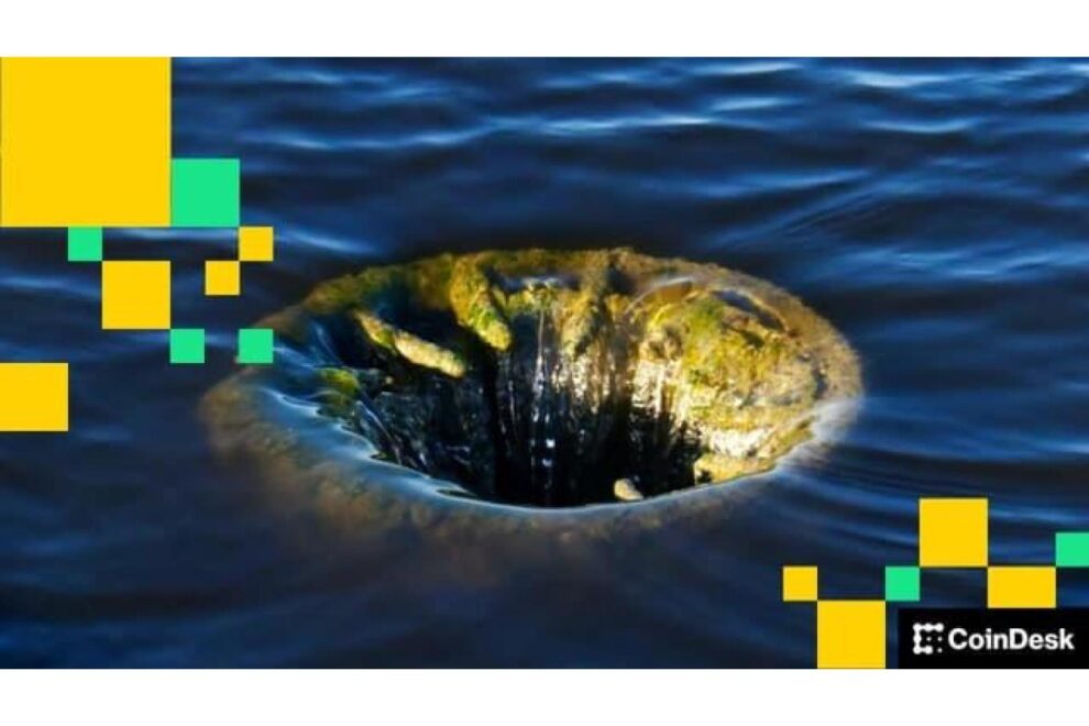 米国上場のビットコインETFとイーサリアムETF、1日で約10億ドルの資金流出