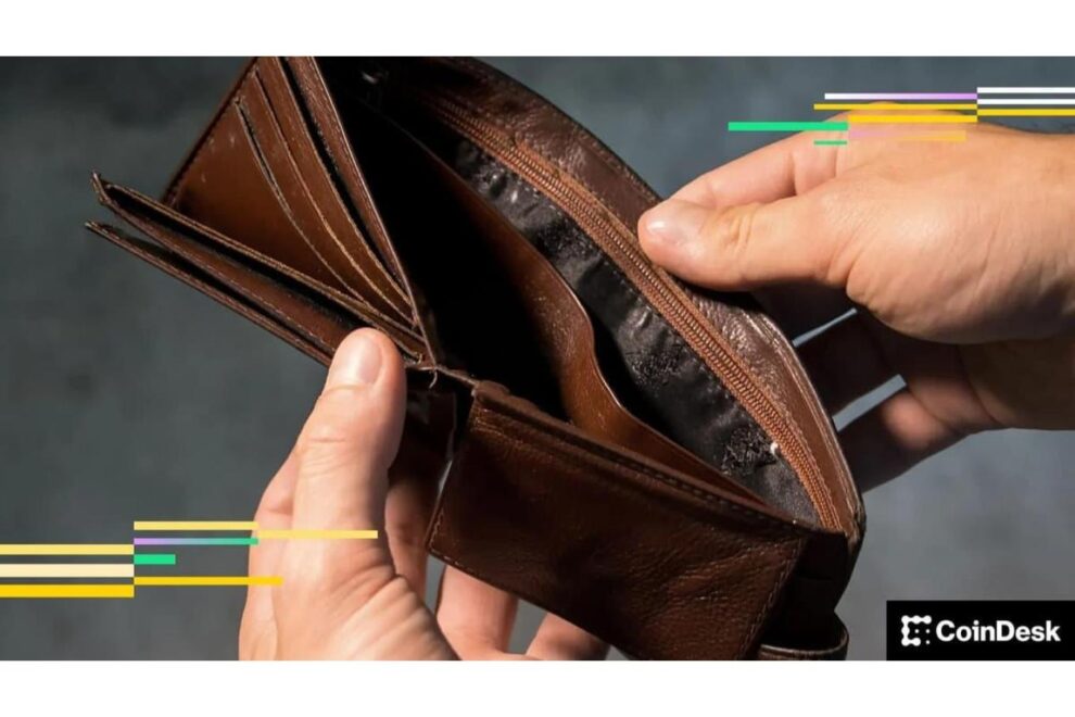 銀行口座は忘れよ、顧客をつなぎ留めるには「ウォレットを自社で持て」とEYが警告