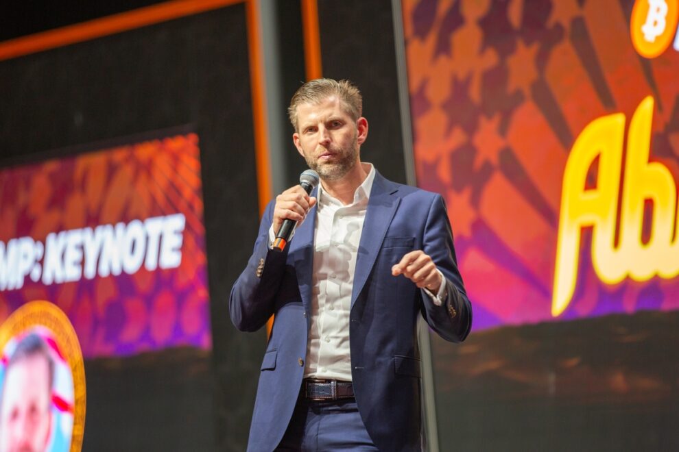 トランプ一族関与のAmerican Bitcoin、ASIC1万1298台を追加購入──ビットコインマイニング能力向上へ