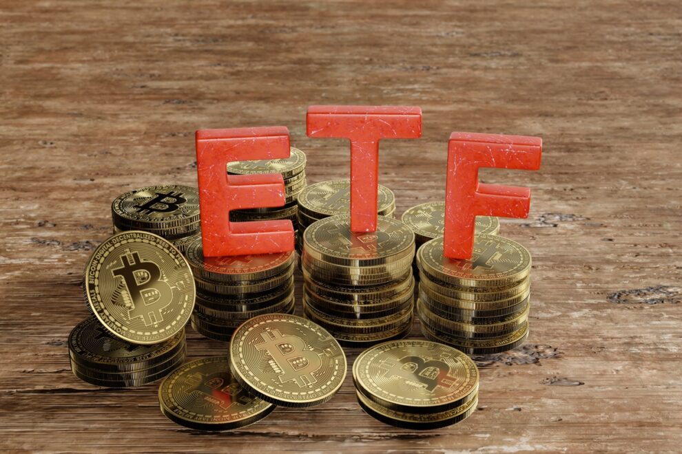 ビットコイン現物ETF、週間純流入額が約10億ドルを記録──1月以来最大規模