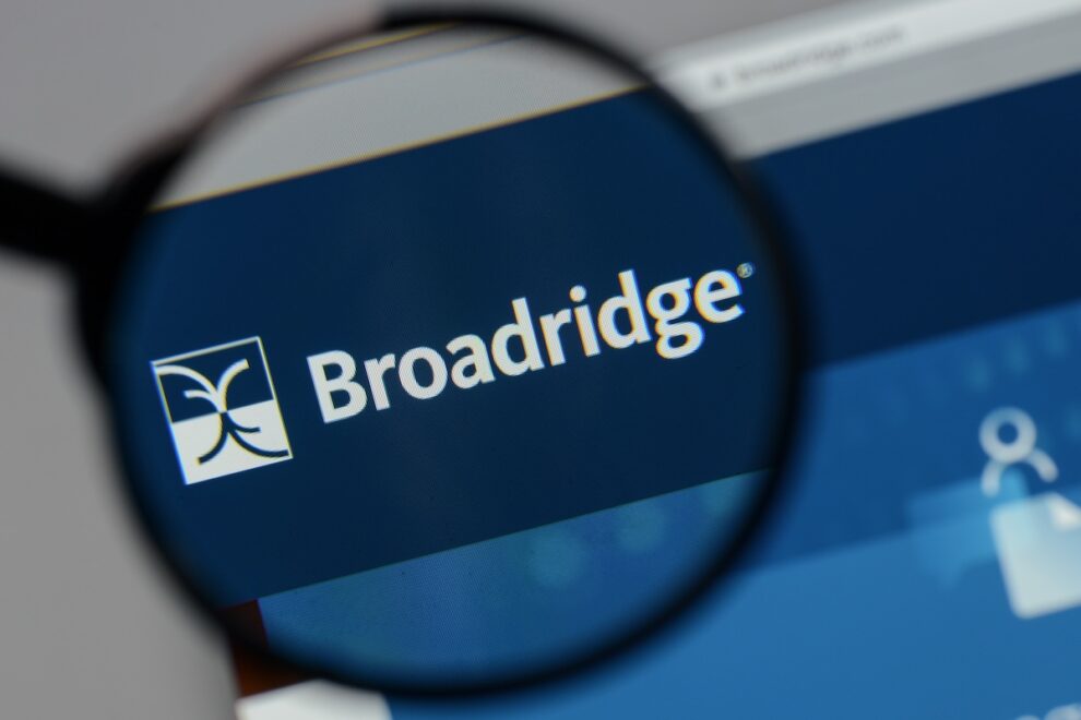 Broadridge、トークン化株式向けインフラを拡張──Galaxyがオンチェーン議決権行使を初導入へ