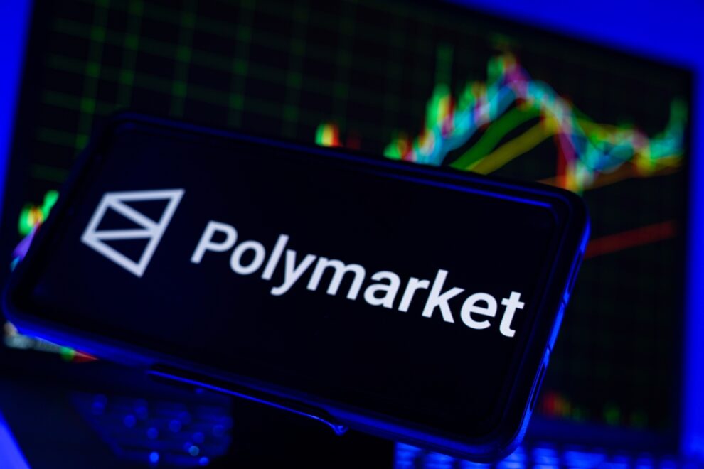 Polymarketの月間取引高、2025年8月以来初の減少──予測市場の競争激化