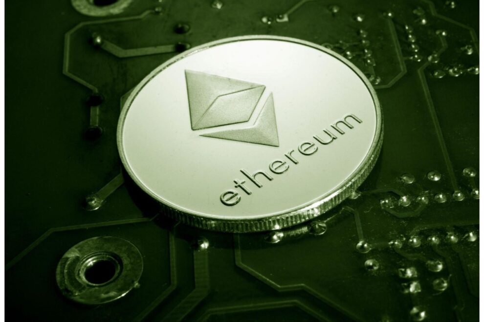 米国のイラン空爆一時停止でETHに9000万ドル規模のショートスクイーズ──RSIは移動平均線を上抜け【価格分析】