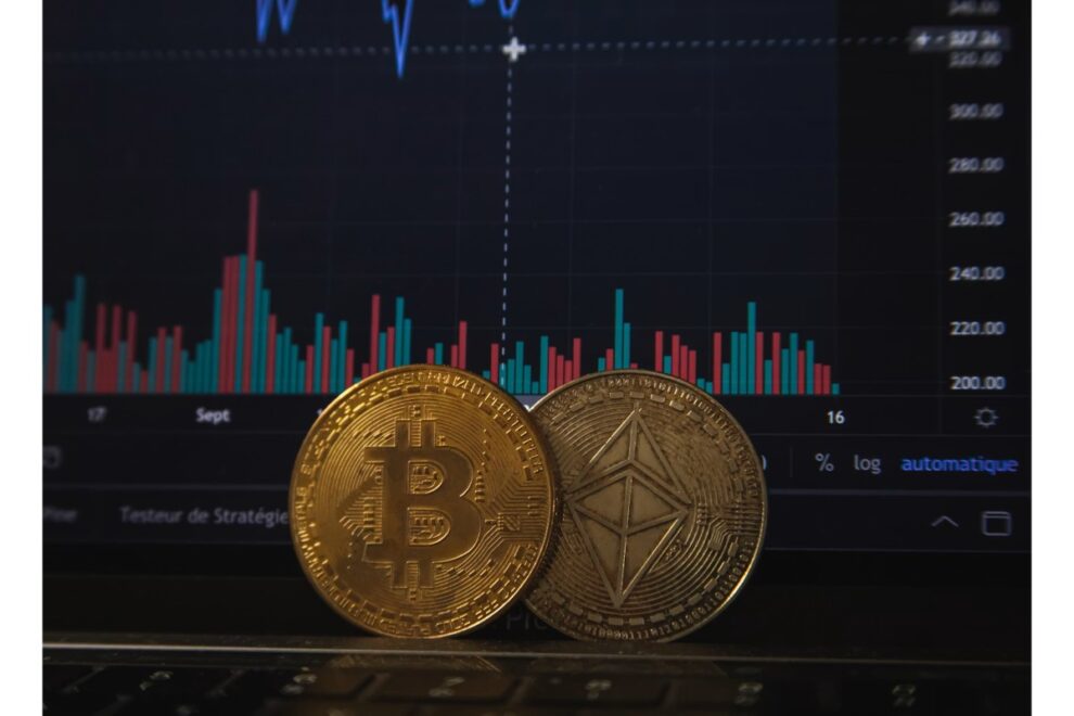 ETH、7月に3週連続でBTCを上回る──Robinhood Chainとトークン化拡大、12億ドル相当の取引所流出が追い風【価格分析】