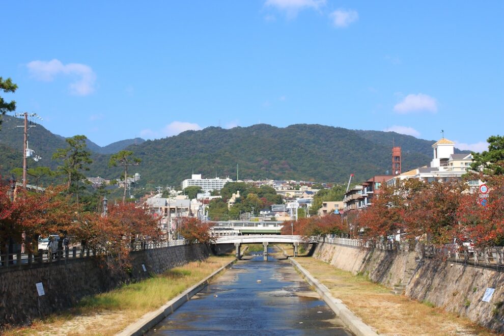 芦屋の男性、暗号資産8億円超をだまし取られる