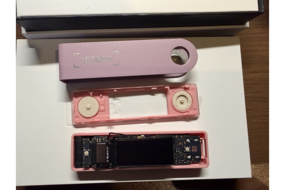 Ledger、東南アジアの正規販売店経由の端末で不正部品を確認──シードフレーズをLTEで送る仕組みと販売網の見直し【MCB FinTechカタログ通信】